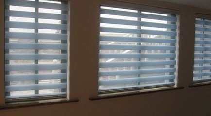 找上海冠毅窗飾-辦公卷簾-百葉窗-百葉簾制作廠家的柔紗簾材料-上海柔紗簾批發(fā)價格價格、圖片、詳情,上一比多_一比多產品庫